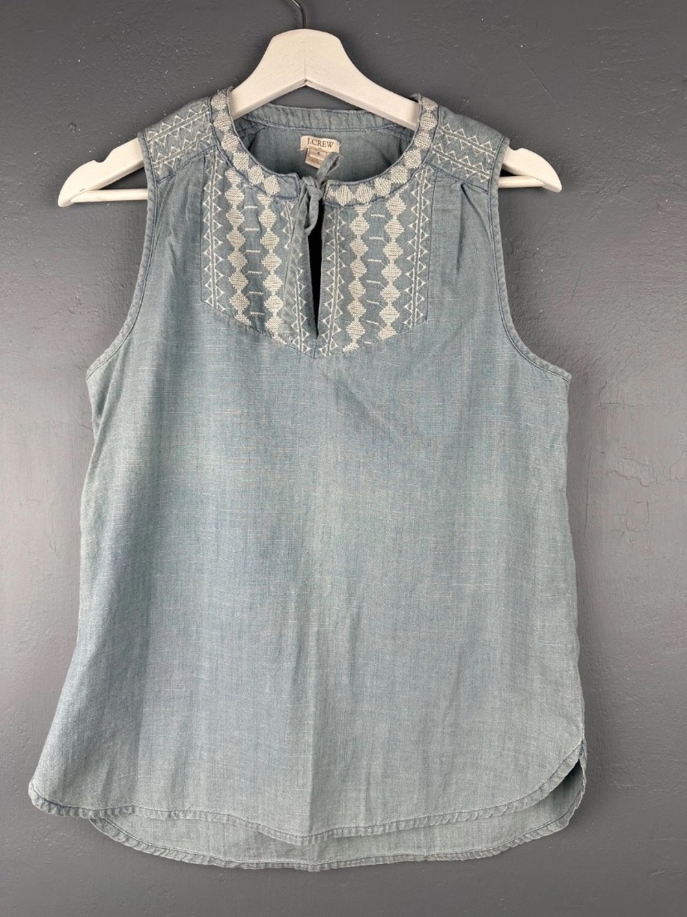 J. Crew Women's Sz 4 Blue Embroidered Sleeveless Casual Cotton Top